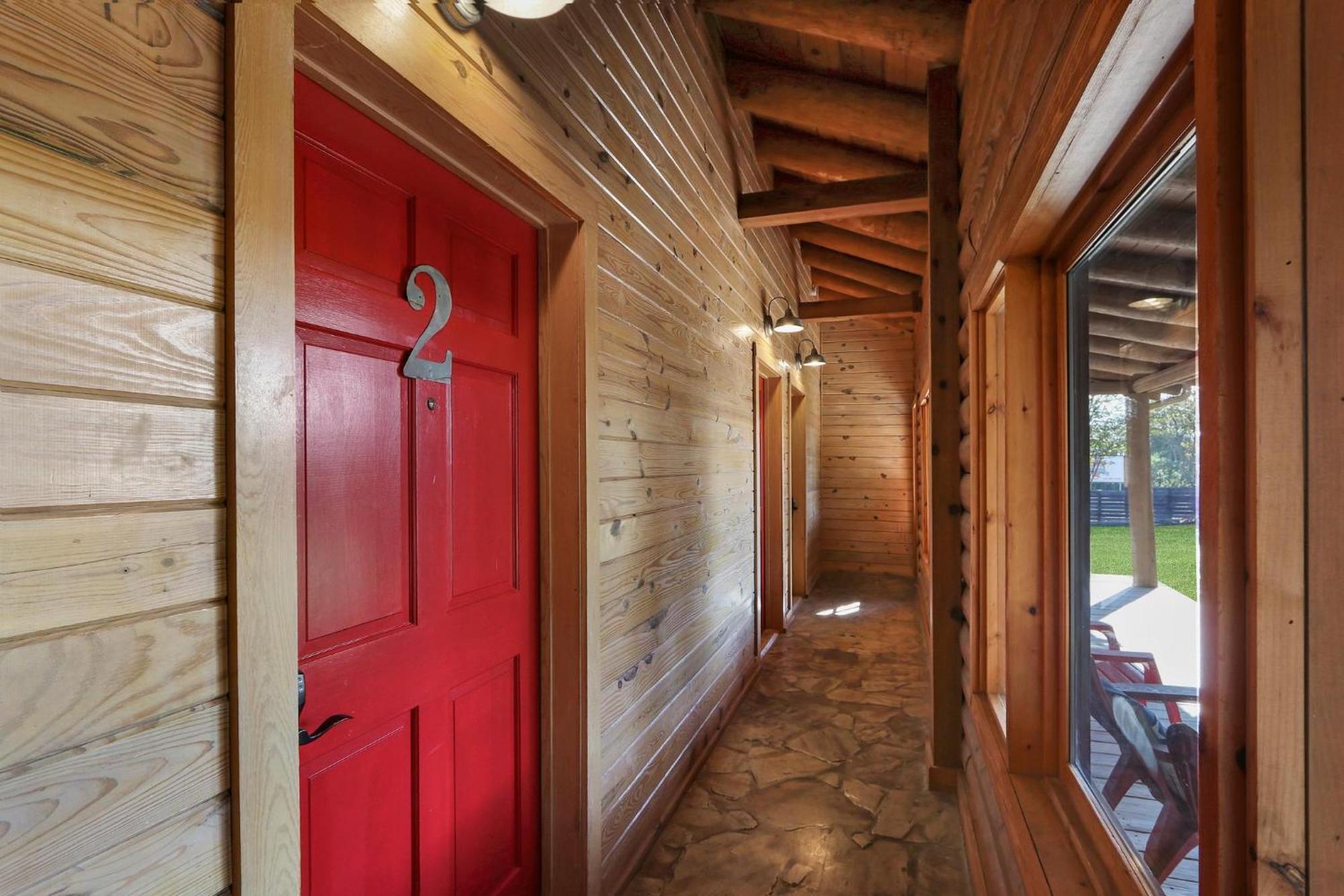 Wimberley Log Cabins Resort And Suites- Unit 2 エクステリア 写真